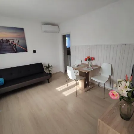 Apartman Josip Garica Exterior photo