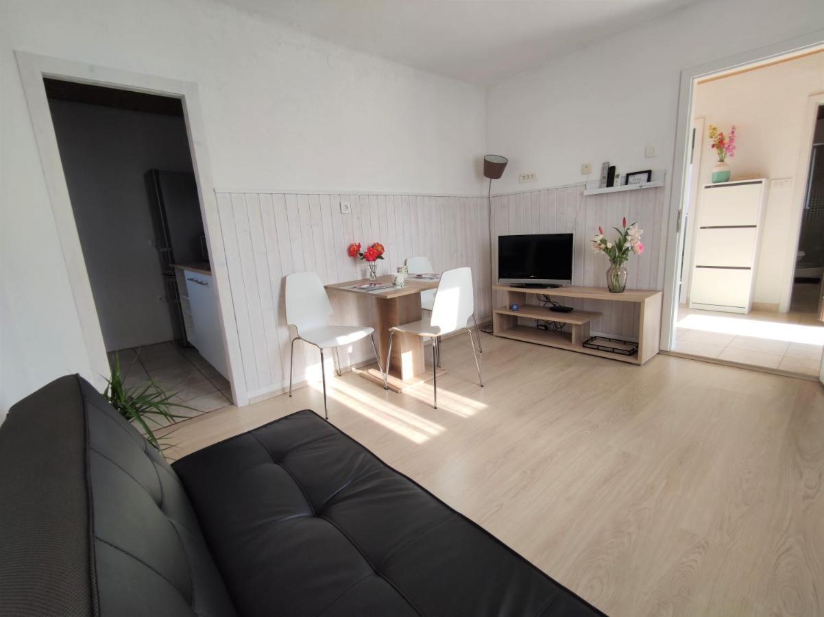 Josip Apartment *
